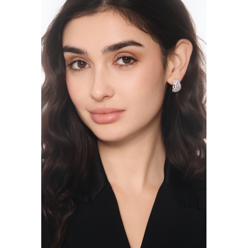 Boucles d’oreilles design avec illusion de navettes en or blanc