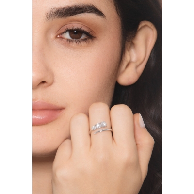 Bague trilogy contrarié en or blanc 750 trois diamants