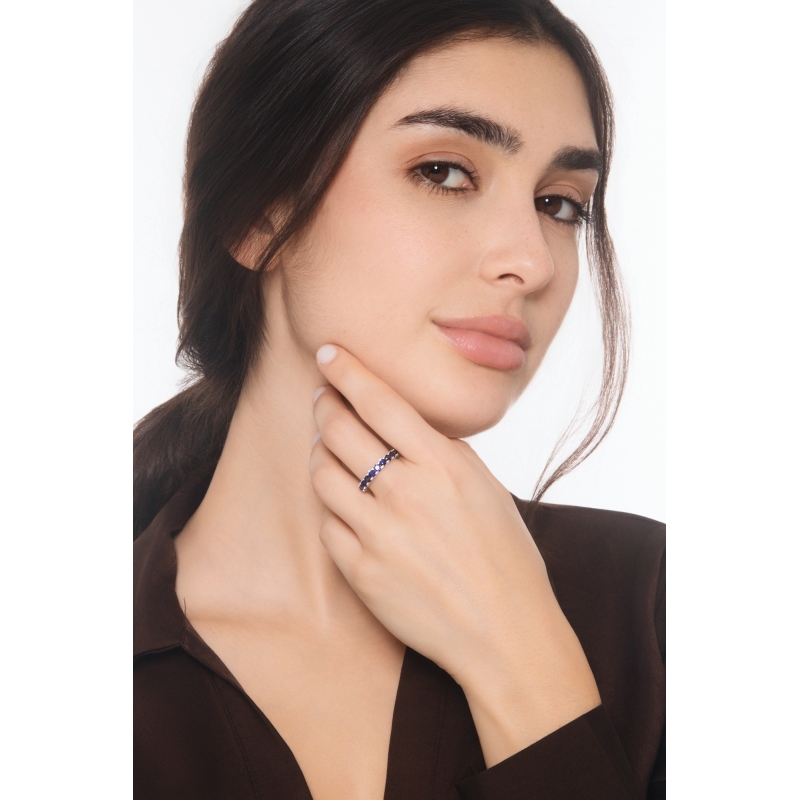 Bague Eternity or blanc 18k avec saphirs bleus