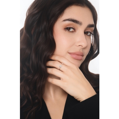 Bague ouverte en or blanc avec patte et diamants