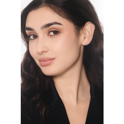 Boucles d’oreilles en or blanc 18k avec aquamarine