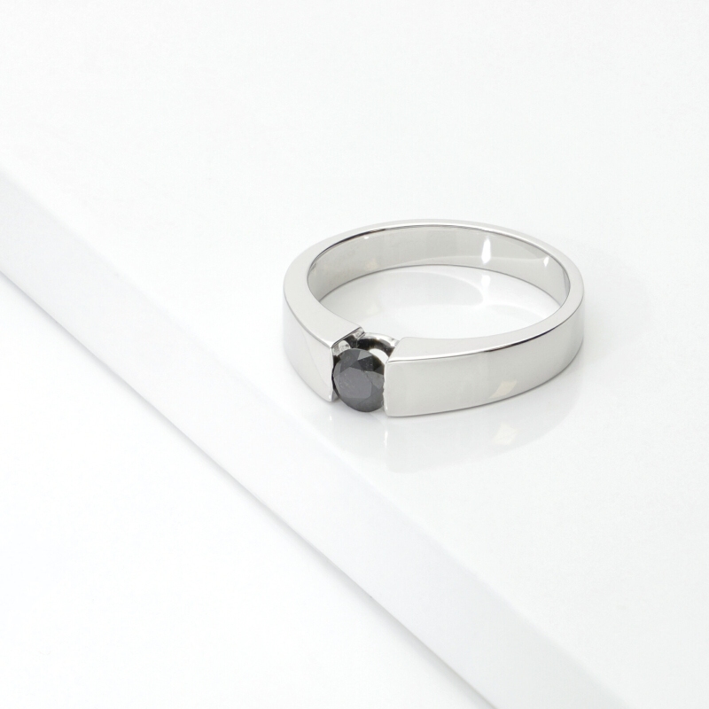 Bague Solitaire Homme en Or Blanc 750 avec Diamant Noir 0.45 ct