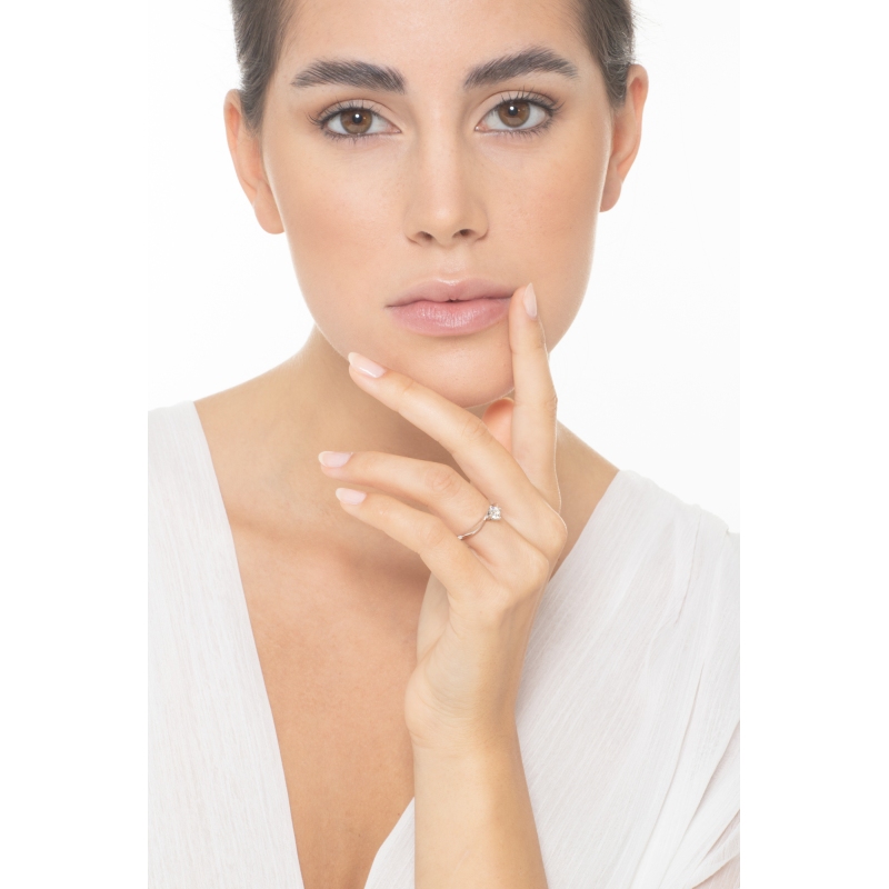  Bague solitaire en or blanc 18K diamant certifié IGI 0.49 ct