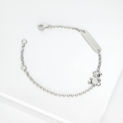 Bracelet en or blanc 18k avec plaquette personnalisable et ourson 2
