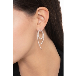 Boucles d’oreilles design en or blanc 18k spirale avec diamants 2