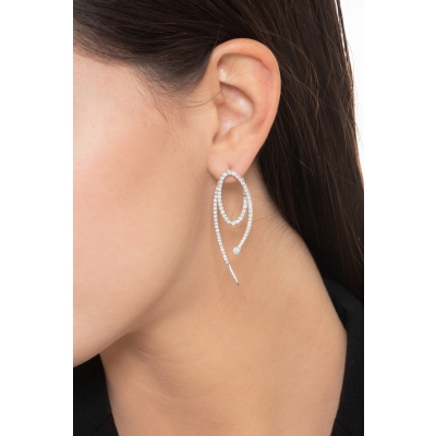Boucles d’oreilles design en or blanc 18k spirale avec diamants