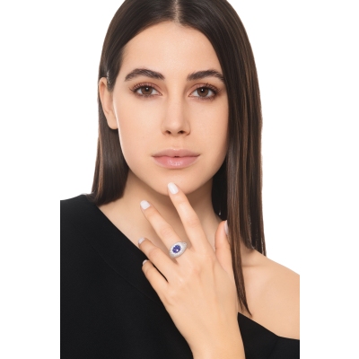Bague tanzanite ovale et diamants en or blanc 18K