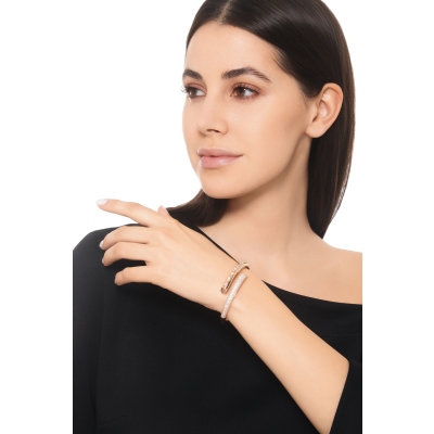 Bracelet semi-rigide design en or rose 18k avec diamants