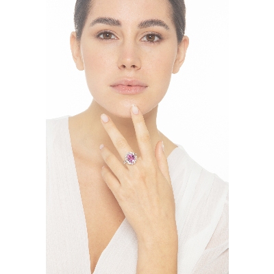 Bague halo en or blanc 18k avec saphir rose ovale 