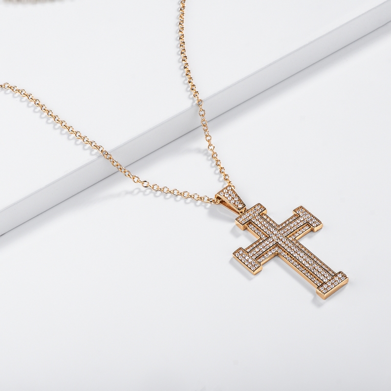 Collier or jaune 18K avec croix en diamants