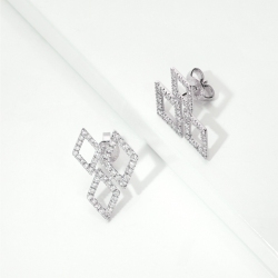 Boucles d’oreilles en or blanc 18k avec diamants losanges