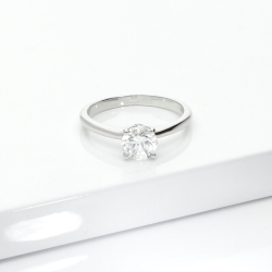 Solitaire 0.90 ct en or blanc 18k avec diamant brillant
