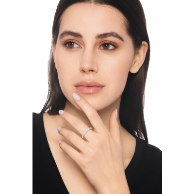 Bague eternity en or blanc 18k avec diamants