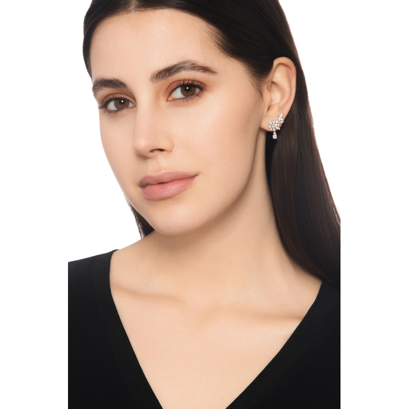 Boucles d’oreilles fantaisie en or blanc 18 carats avec diamants