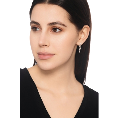 Boucles d'oreilles 2 pendantes en or blanc 18k avec diamants