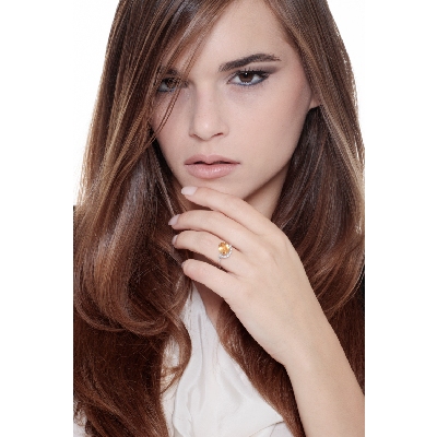 Bague or blanc 18k avec citrine oval et diamants