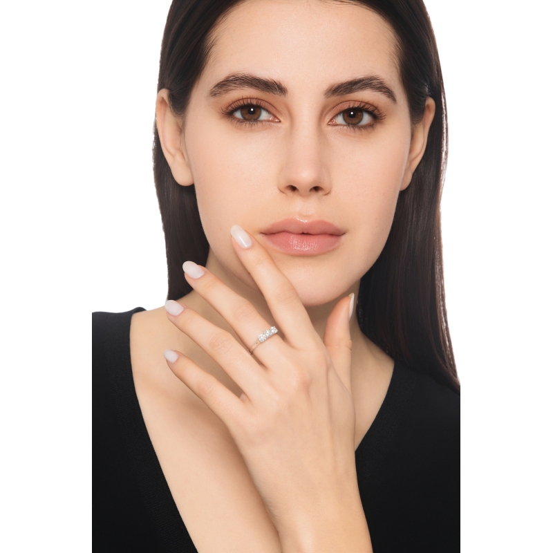 Demi-alliance avec 3 diamants taille brillant de 0,90 ct en or blanc 18k