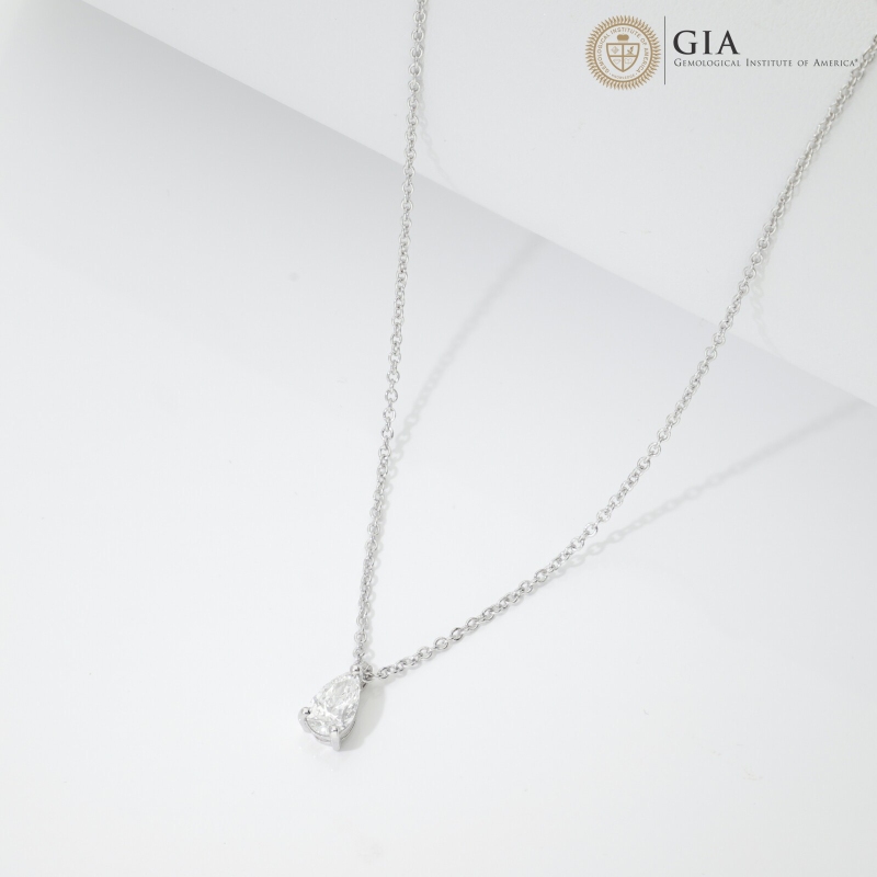 Collier diamant naturel poire or blanc 750 GIA 0.50 ct