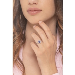 Bague halo en or blanc 18 carats avec une tanzanite  2