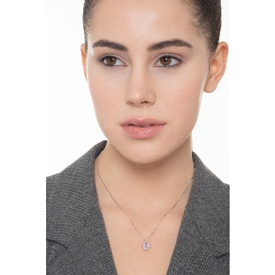Collier en or blanc 18k avec pendentif orné d’un saphir rose