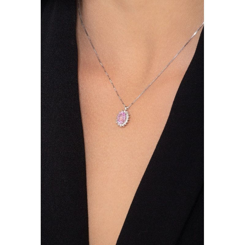 Pendentif halo en or blanc 18 carats avec saphir rose ovale et diamants