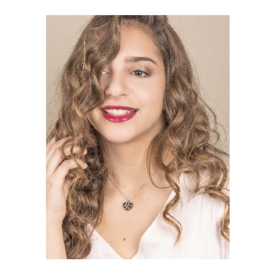 Collier cœur pavé en or blanc 18k avec diamants noirs et blancs