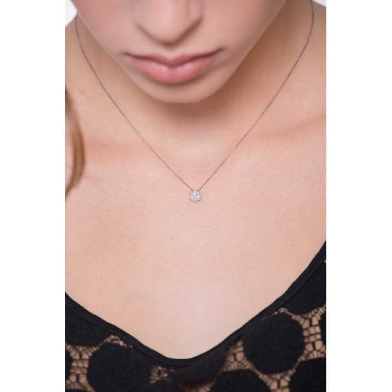 Collier avec Pendentif Illusion en Or Blanc 18k et Diamants