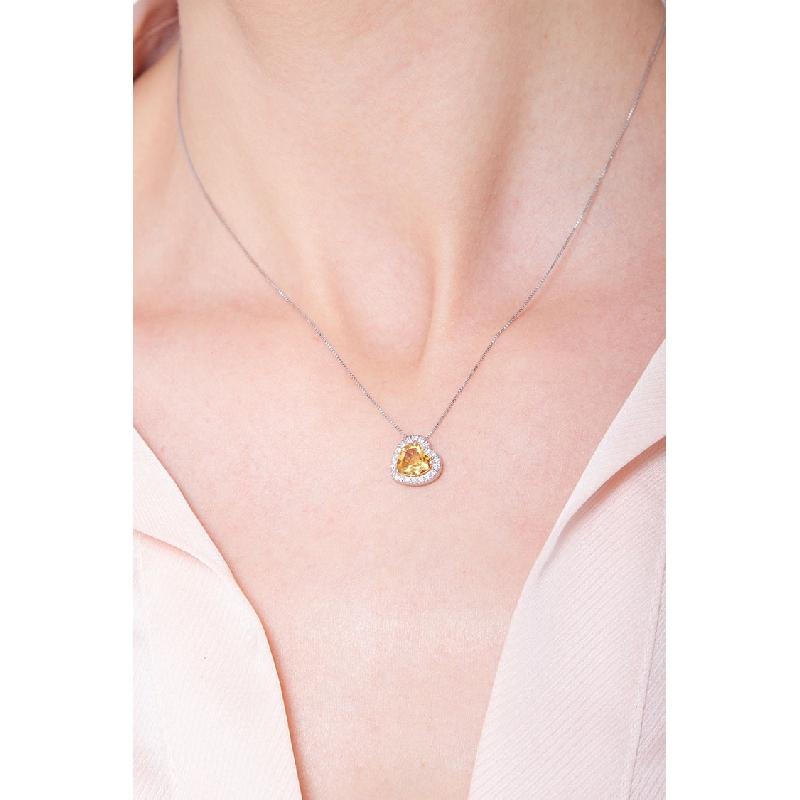 Collier en or avec citrine en forme de cœur et diamants