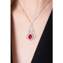Collier en or blanc 18k avec pendentif flamme rubis et diamants 2