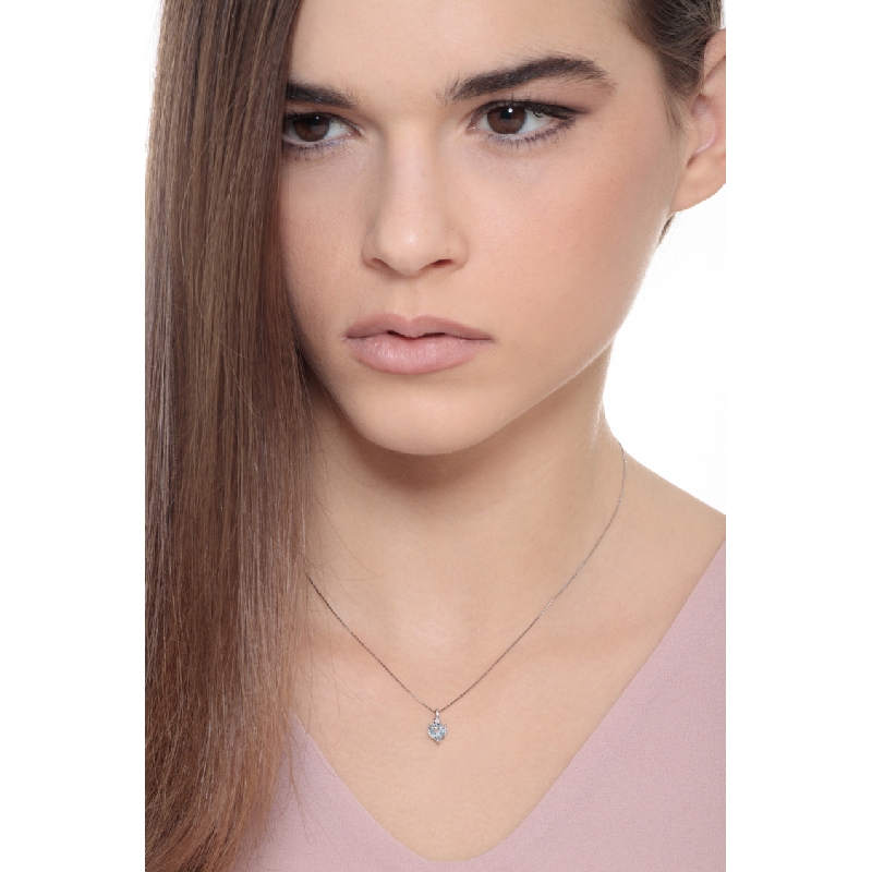 Collier en forme de cœur en aigue-marine or blanc 18k