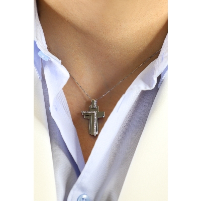 Collier homme croix or blanc 18k avec diamants