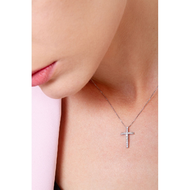  Collier croix bombée en or blanc 18k avec diamants