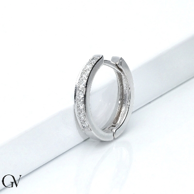 Mono boucle d'oreille à anneau en or blanc 18k avec diamants