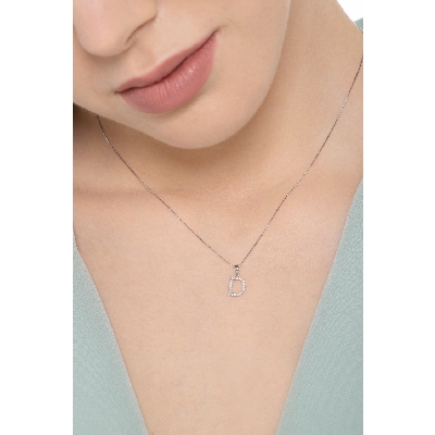 Collier avec la lettre  D en or blanc 18K et diamants