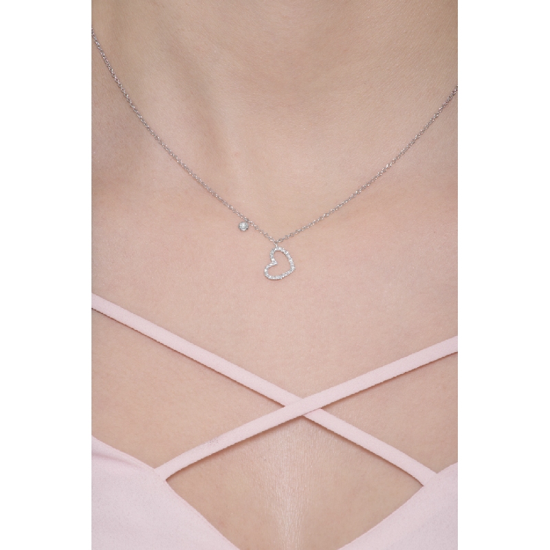  Collier en or blanc 18 carats avec pendentif cœur en diamants et solitaire