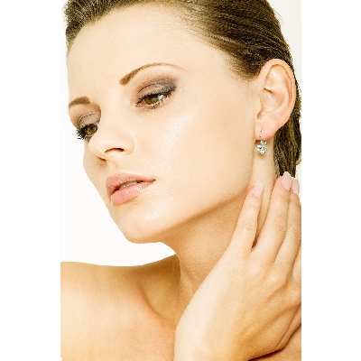 Boucles d'oreilles à cœur en or blanc 18 carats aigue-marine et diamant