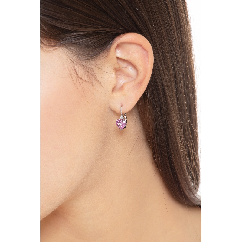 Boucles d'oreilles en or blanc 18k avec saphirs roses à cœur et diamants 
