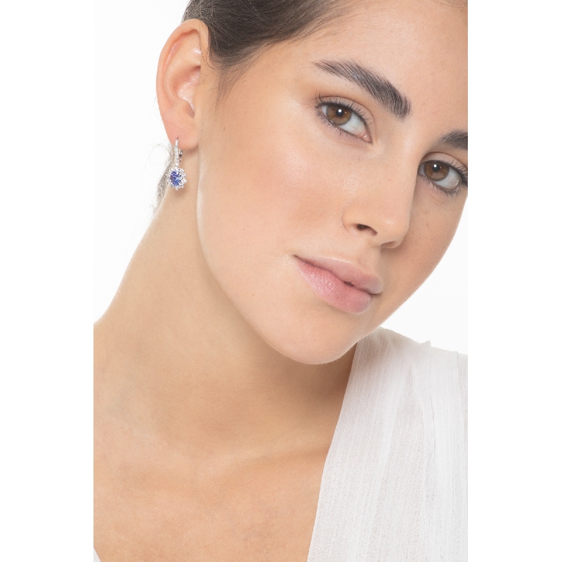 Boucles d'oreilles halo en or blanc 18k avec tanzanites