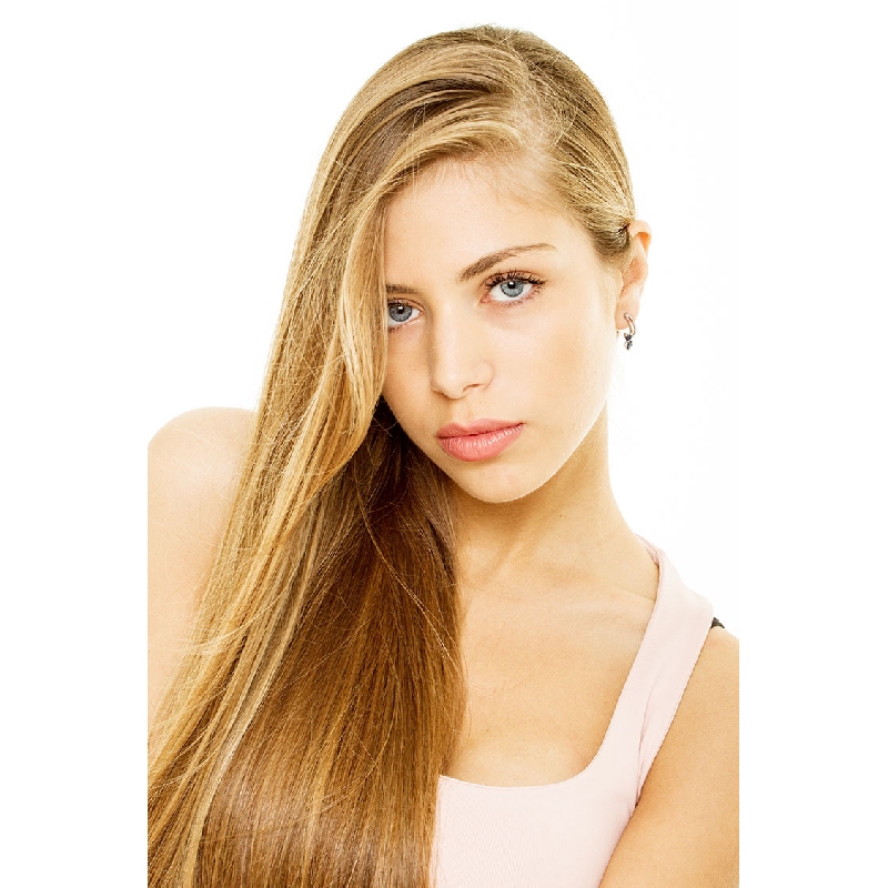 Boucles d'oreilles gouttes or blanc 18k serties de saphirs bleus et diamants 