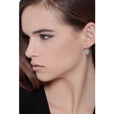 Boucles d’oreilles en or blanc 18 carats serties d’aigues-marines ovales