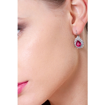 Boucles d’oreilles halo en or blanc 750 avec rubis et diamants