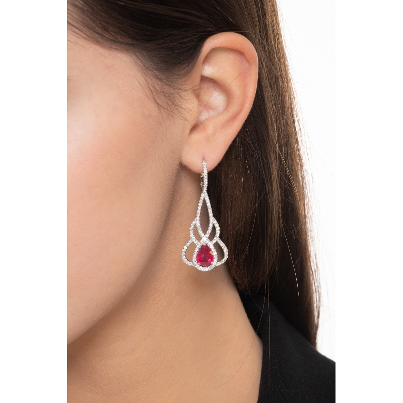 Boucles d oreilles en Or Blanc 18k avec Diamants et Rubis