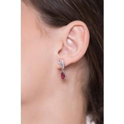 Boucles d’oreilles en or blanc 18k avec rubis et diamants 2