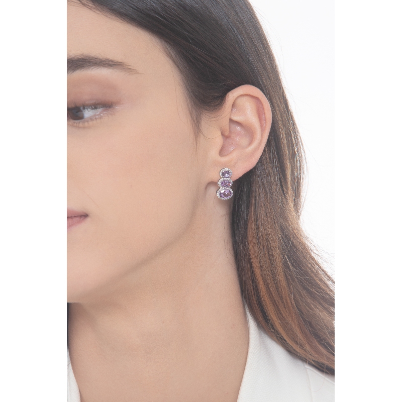 Boucles d’oreilles or blanc 18K trois améthystes et diamants