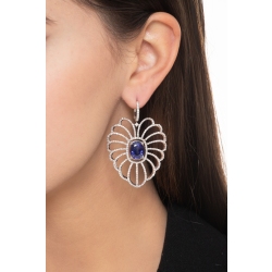 Boucles d’oreilles en or blanc 18k en diamants et saphir bleu central 2