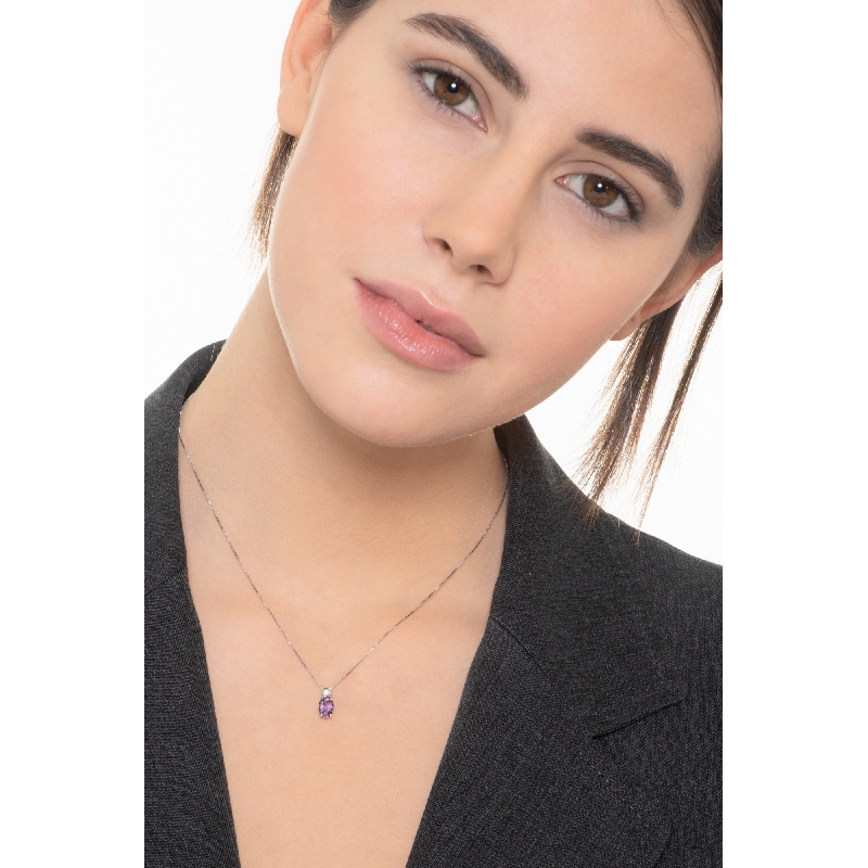 Collier avec pendentif en or blanc 18 carats avec diamant et améthyste 