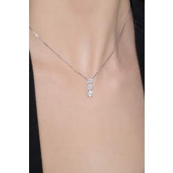 Collier en or blanc 18 carats avec diamants 2