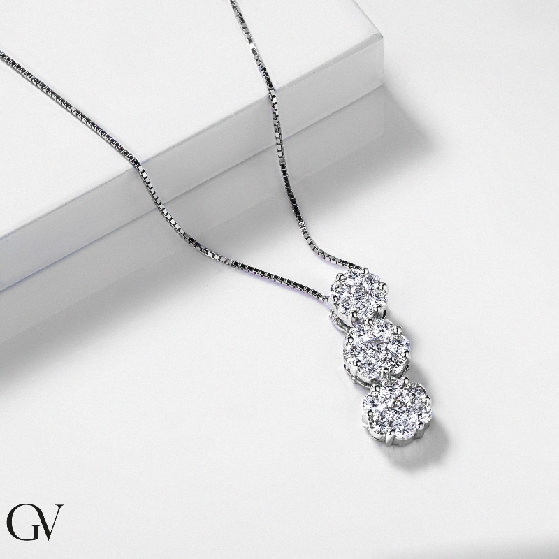 Collier à 3 pendentifs illusion en or blanc 18 carats avec diamants