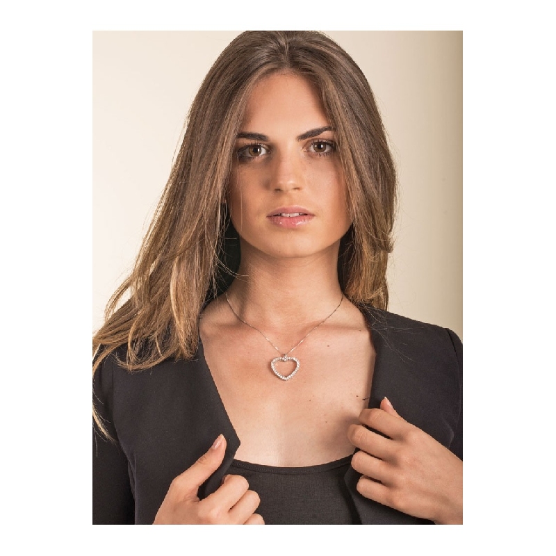 Collier or blanc 18k pendentif de diamants en forme de coeur 