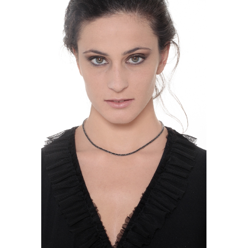 Collier tennis en or blanc 18k avec diamants noirs 